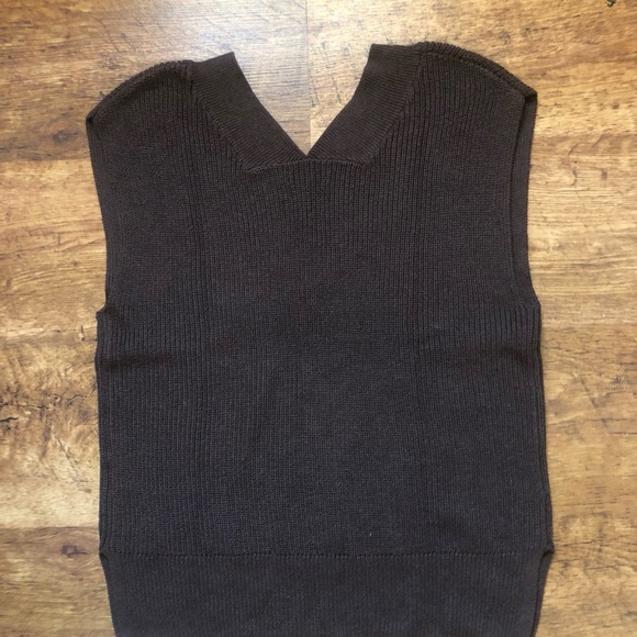 Reitmans: Dark Brown V-Neck Sweater Vest - Picture 2 of 3